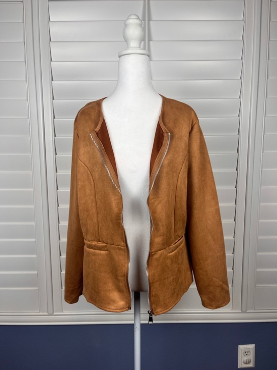 charm qi sang Jackets & Blazers - Women's Open-Front faux Suede Jacket Tan size M western minimalist